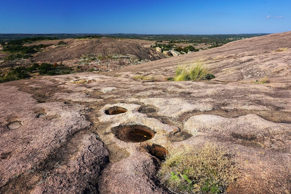 enchanted rock summit trail
